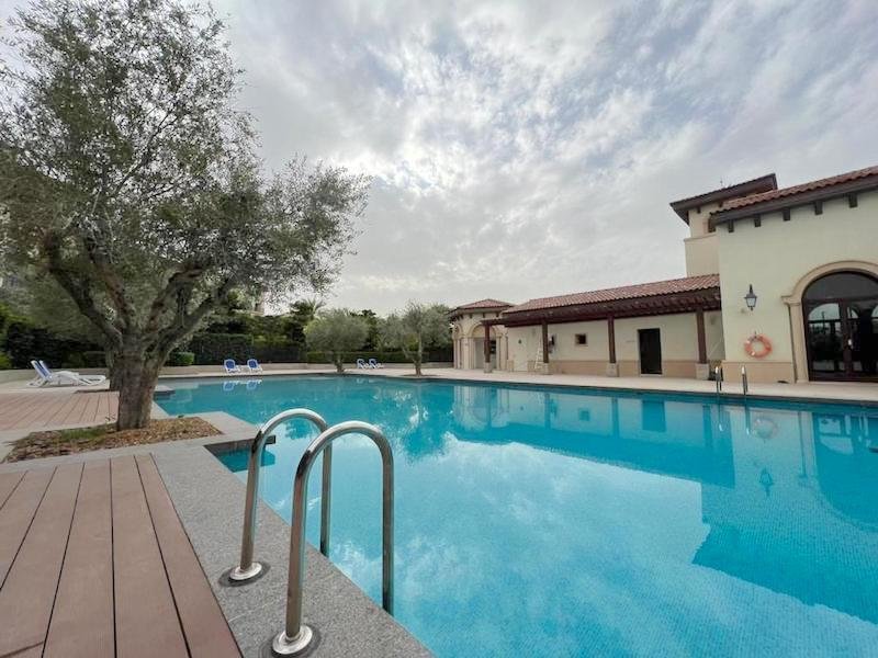 Apartment in Muhaisnah, Dubai, United Arab Emirates 1 - 14720356