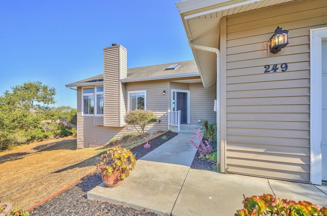 House in Salinas, California, United States 3 - 15841489
