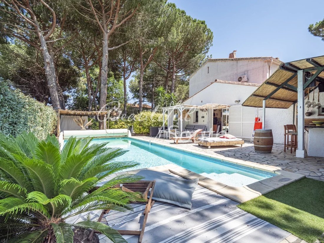 Villa in Les Jardins Saint Jacques, Perpignan, France 2 - 15838730