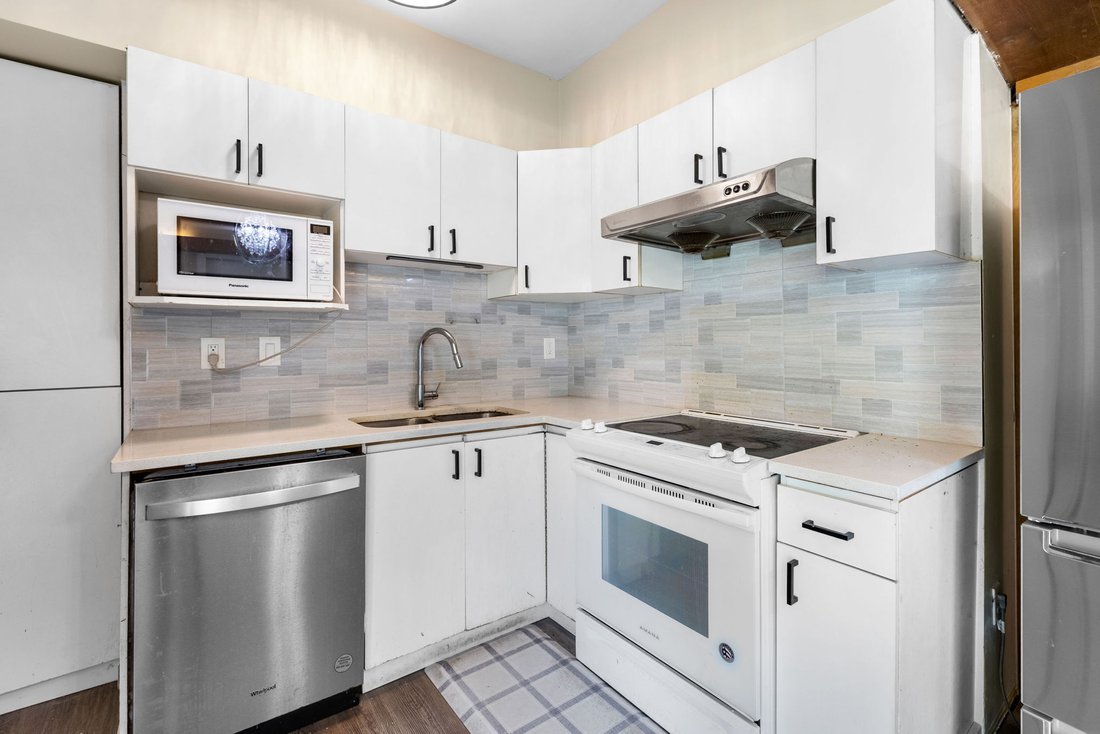 House in New Westminster, British Columbia, Canada 2 - 15734190