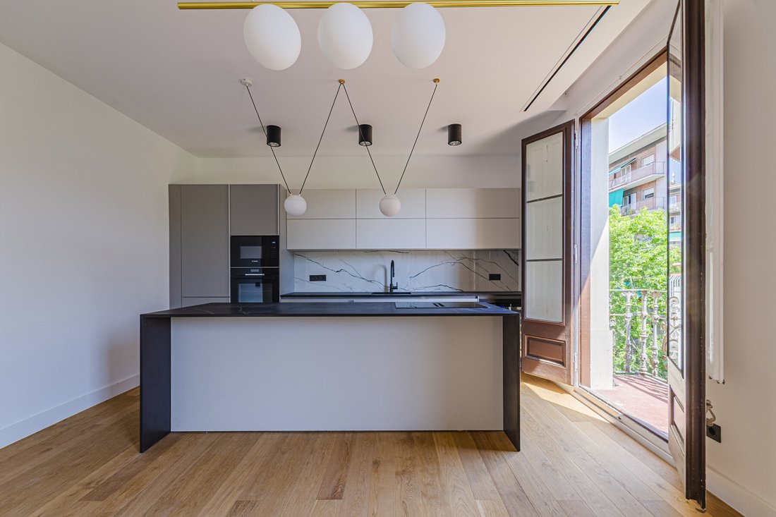 Apartment in Eixample, Barcelona, Spain 4 - 15843293
