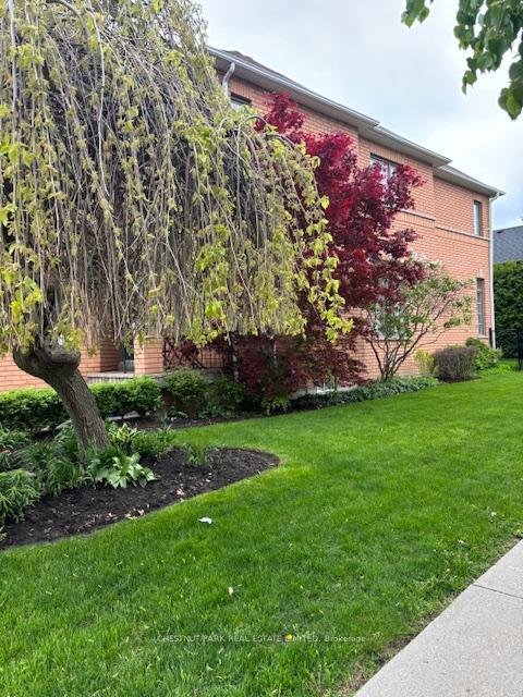 House in Vaughan, Ontario, Canada 3 - 15844550