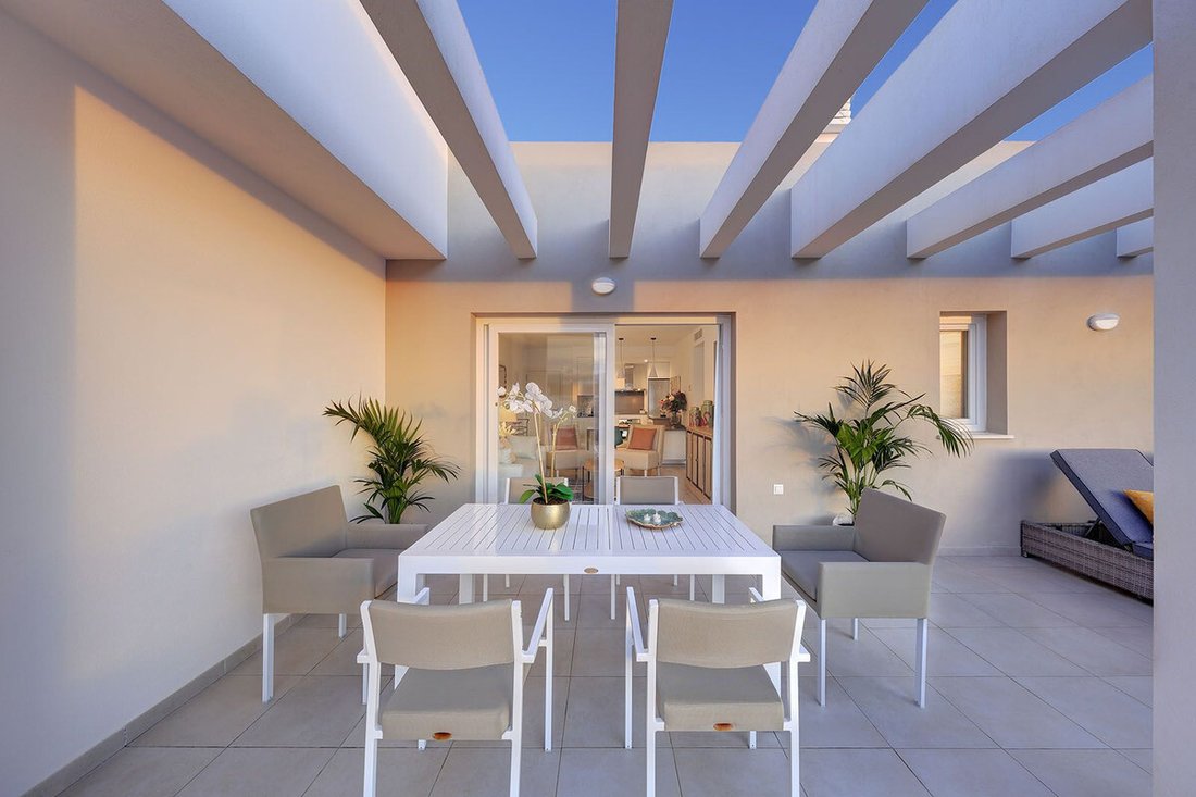 Apartment in Puerto Banus, Marbella, Spain 2 - 15844440