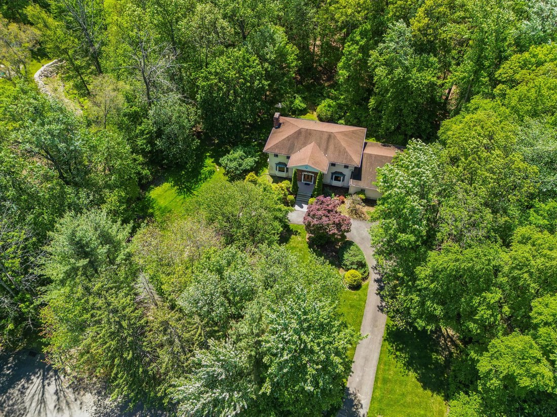 House in Saddle River, New Jersey, United States 2 - 15843289