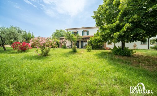 Castle for Sale in San Clemente, Tuscany, Italy