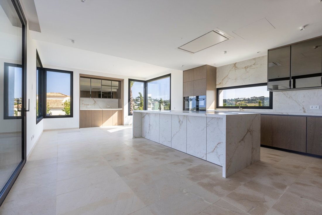 Villa in Sotogrande, San Roque, Andalusia 5 - 13084481