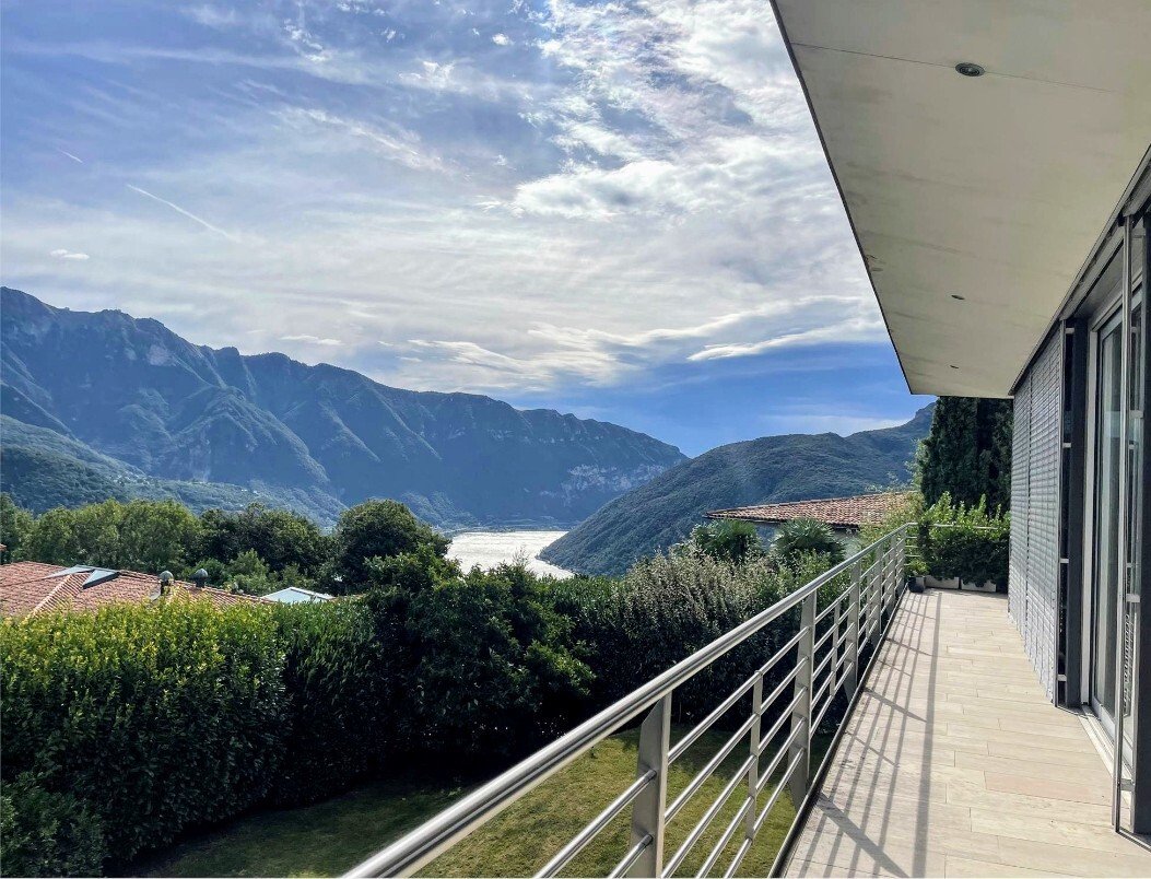Commodious Villa With Picturesque View