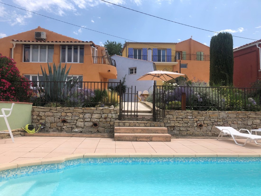 Maison à Le Beausset, Provence-Alpes-Côte d'Azur, France 2 - 15845662