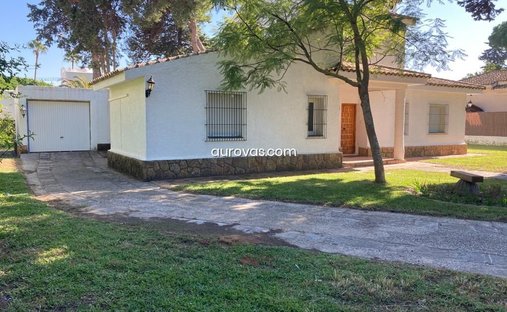 Chalet in El Puerto de Santa María, Andalusia, Spain 1