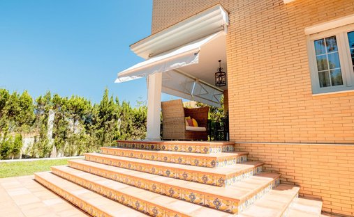 Chalet in Punta Umbria, Andalusia, Spain 1