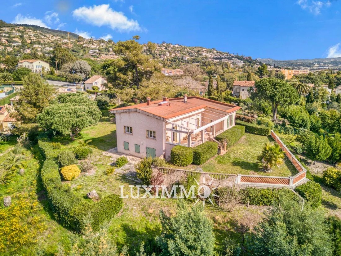 Villa in Le Grand Duc-Minelle, Mandelieu-la-Napoule, France 3 - 15847403