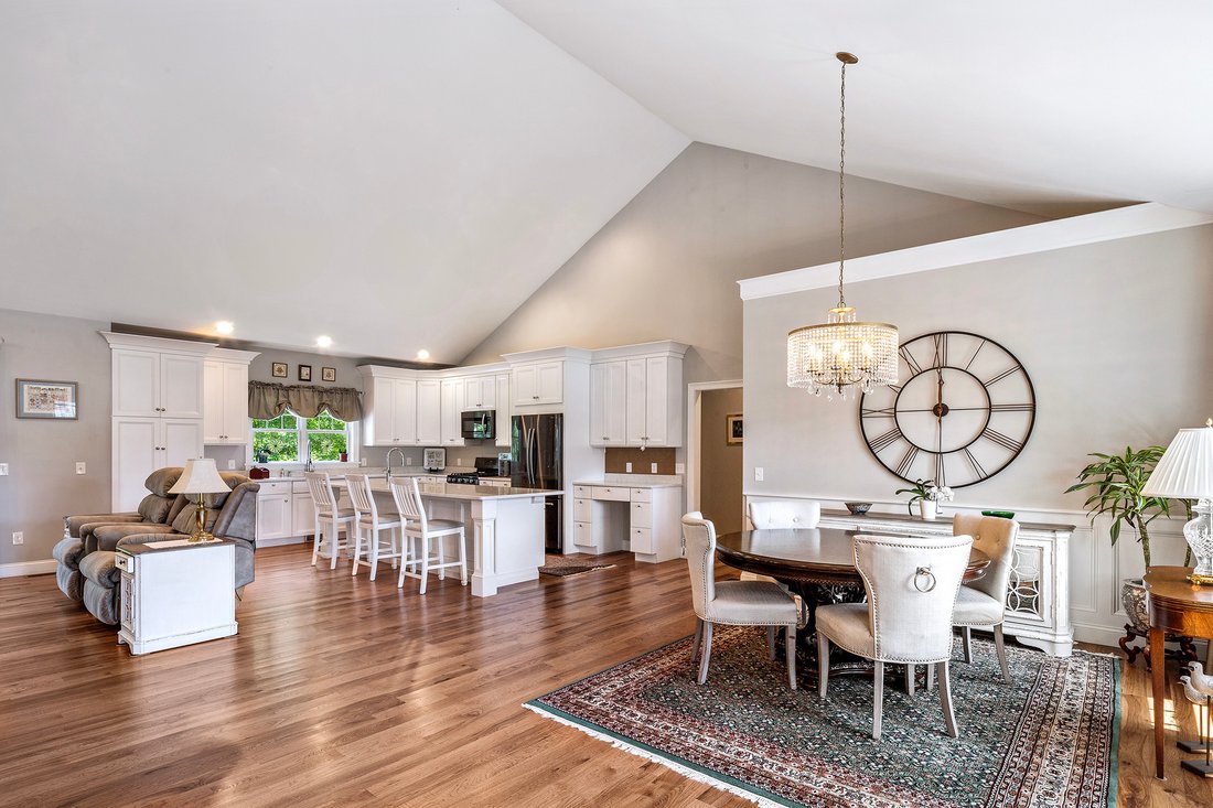 House in Seekonk, Massachusetts, United States 5 - 15847250