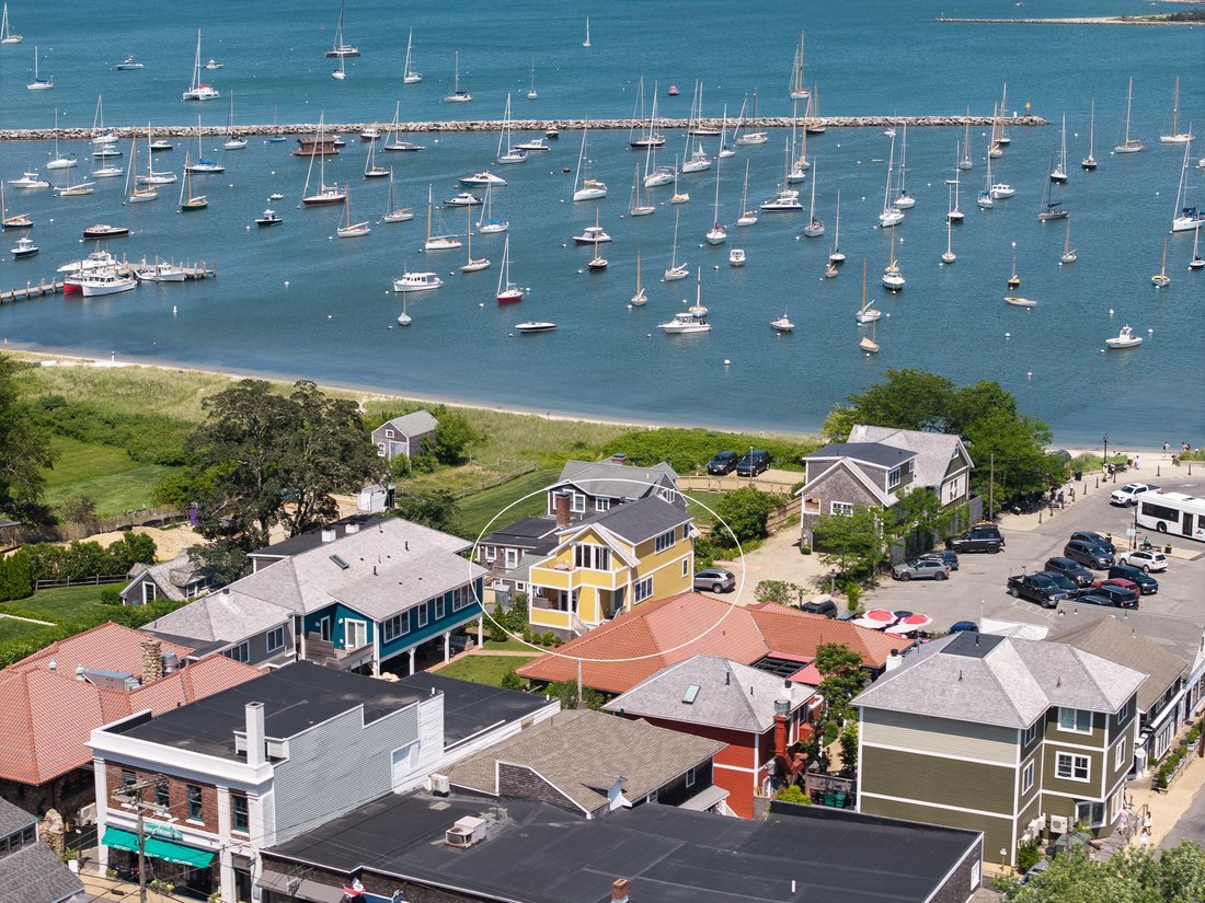 Condo in Oak Bluffs, Massachusetts, United States 3 - 15507991