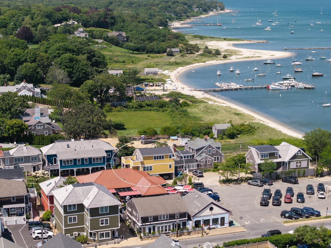 Condo in Oak Bluffs, Massachusetts, United States 4 - 15507991