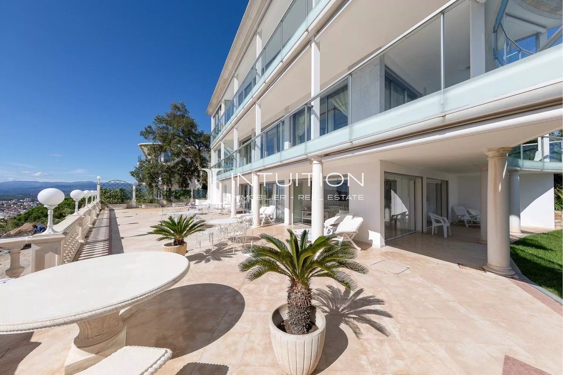 Villa in La Maure-Super Cannes, Vallauris, France 3 - 15847365