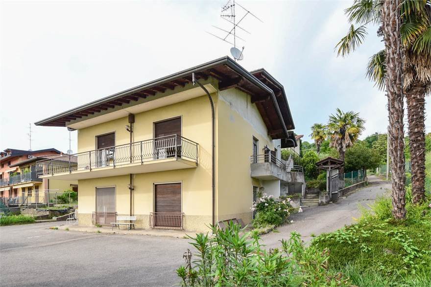 Villa in Intimiano, Lombardy, Italy 2 - 15847487
