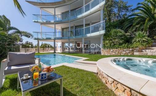 Villa in La Maure-Super Cannes, Vallauris, France 1