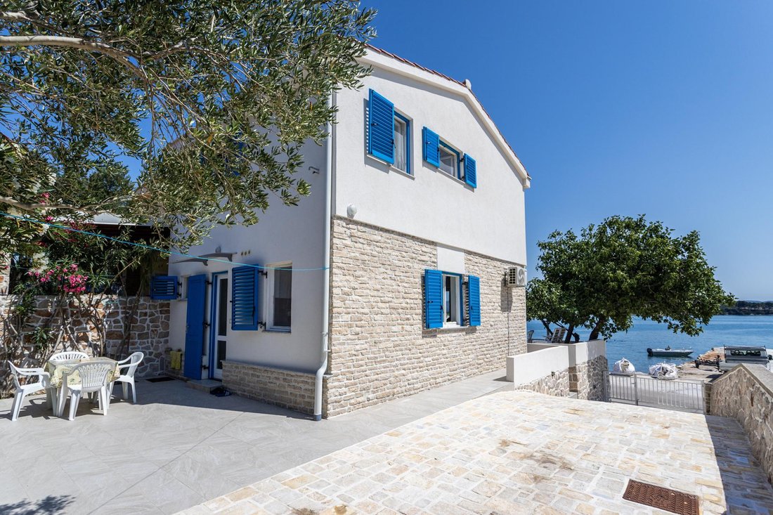 Villa in Murter, Sibenik-Knin County, Croatia 1 - 15849959