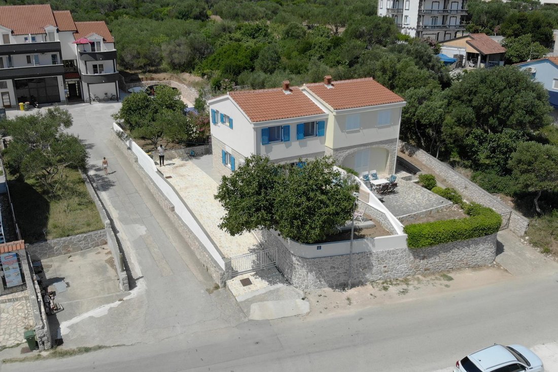 Villa in Murter, Sibenik-Knin County, Croatia 2 - 15849959