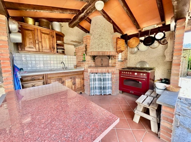 Villa in Camaiore, Tuscany, Italy 1 - 15849368