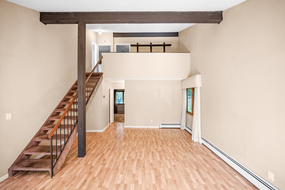 House in Medford, New York, United States 5 - 15848839