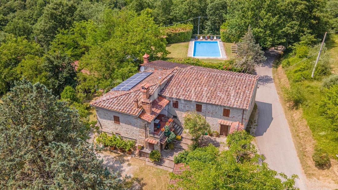 House in Bibbiena, Tuscany, Italy 1 - 15849332