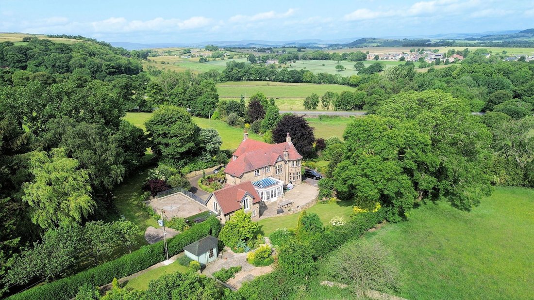House in Shepley, England 1 - 15849722
