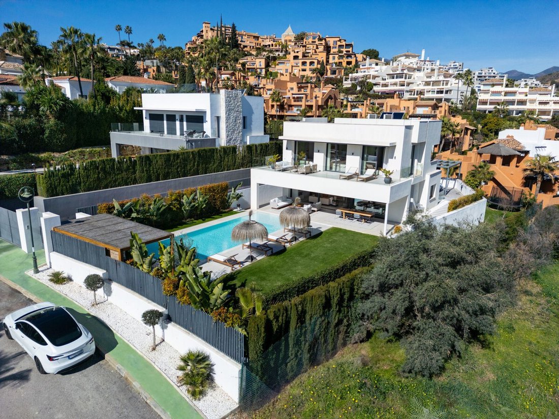 Villa in Puerto Banus, Marbella, Spain 1 - 15848362