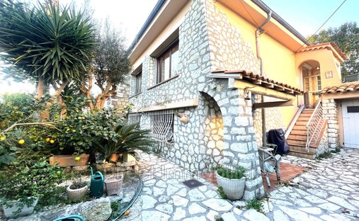 Villa in Ponteil, Antibes, France 1