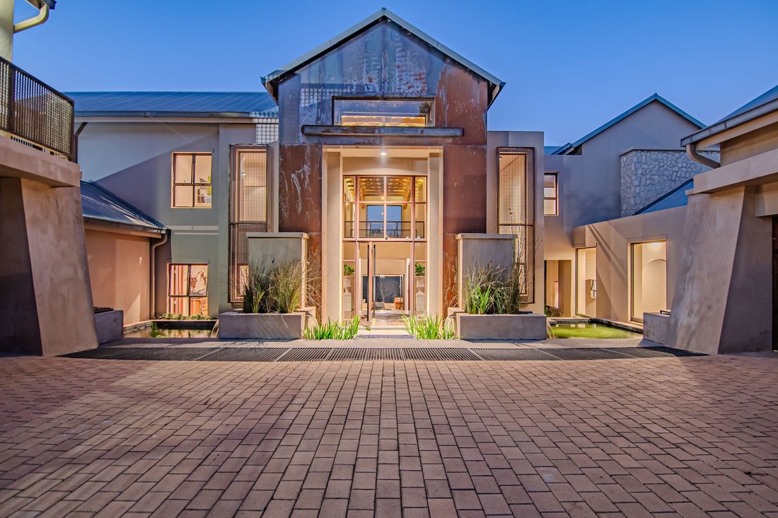 House in City of Tshwane Metropolitan Municipality, Gauteng, South Africa 4 - 15849432