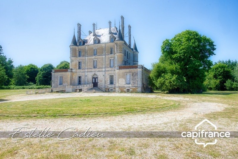 Château des Rêves Cachés – A Secret 19th-Century Haven in Loire’s Emerald Heart