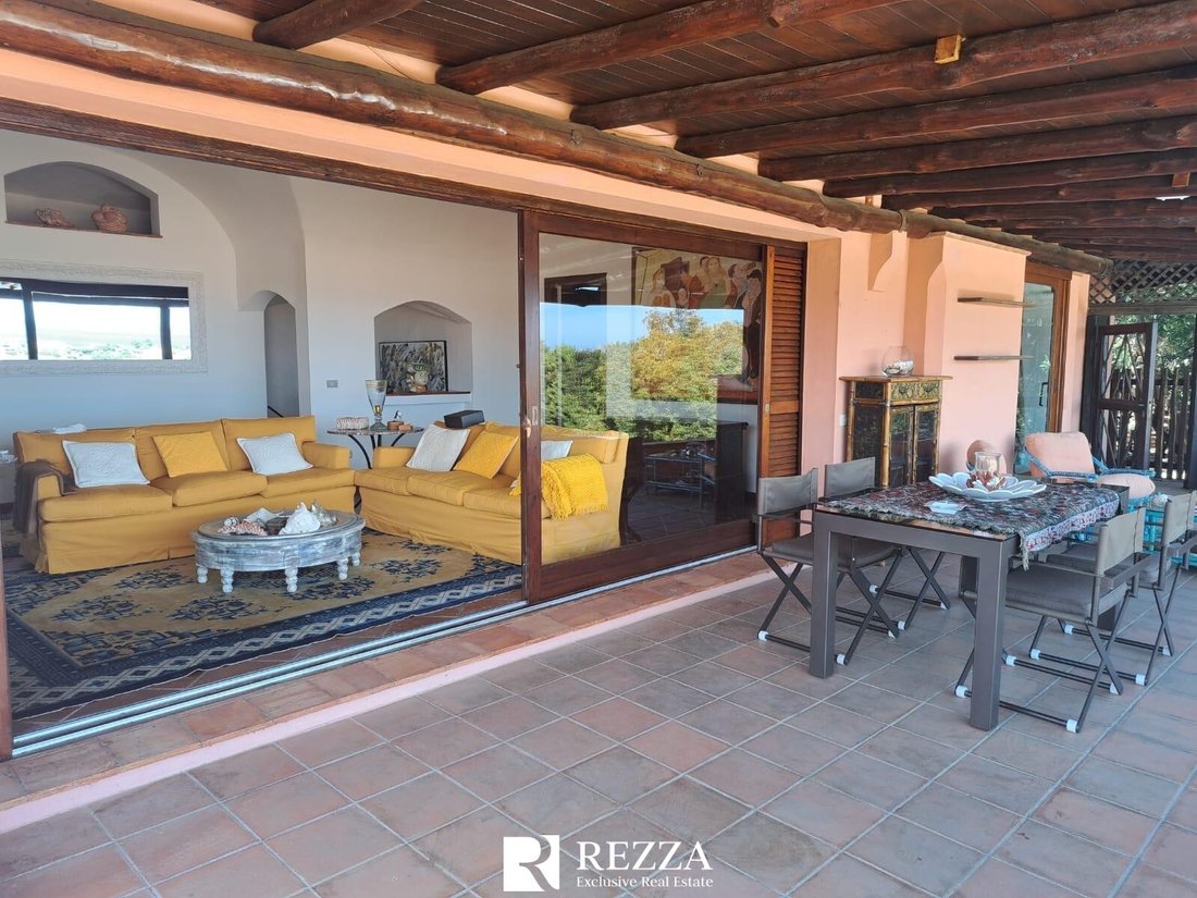 Villa in Area Arzachena Paese, Arzachena, Sardinia 2 - 15849385