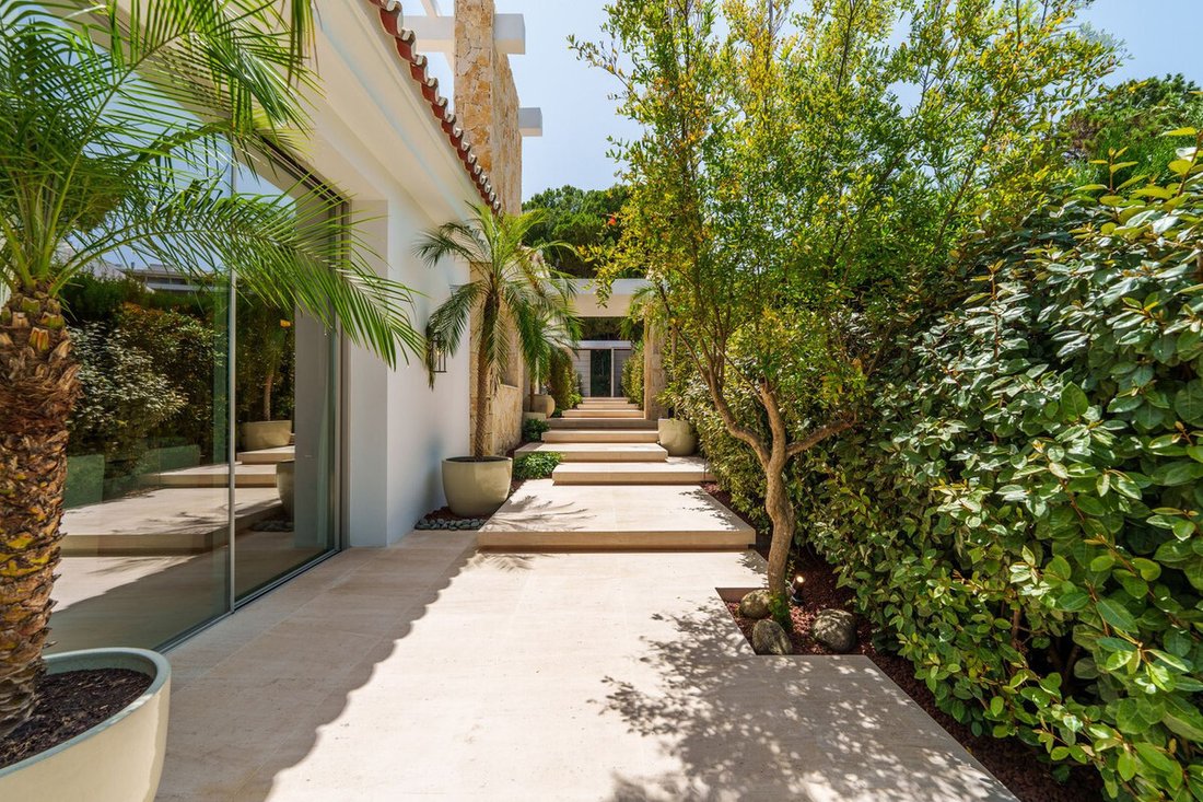 Villa in Puerto Banus, Marbella, Spain 3 - 15848352