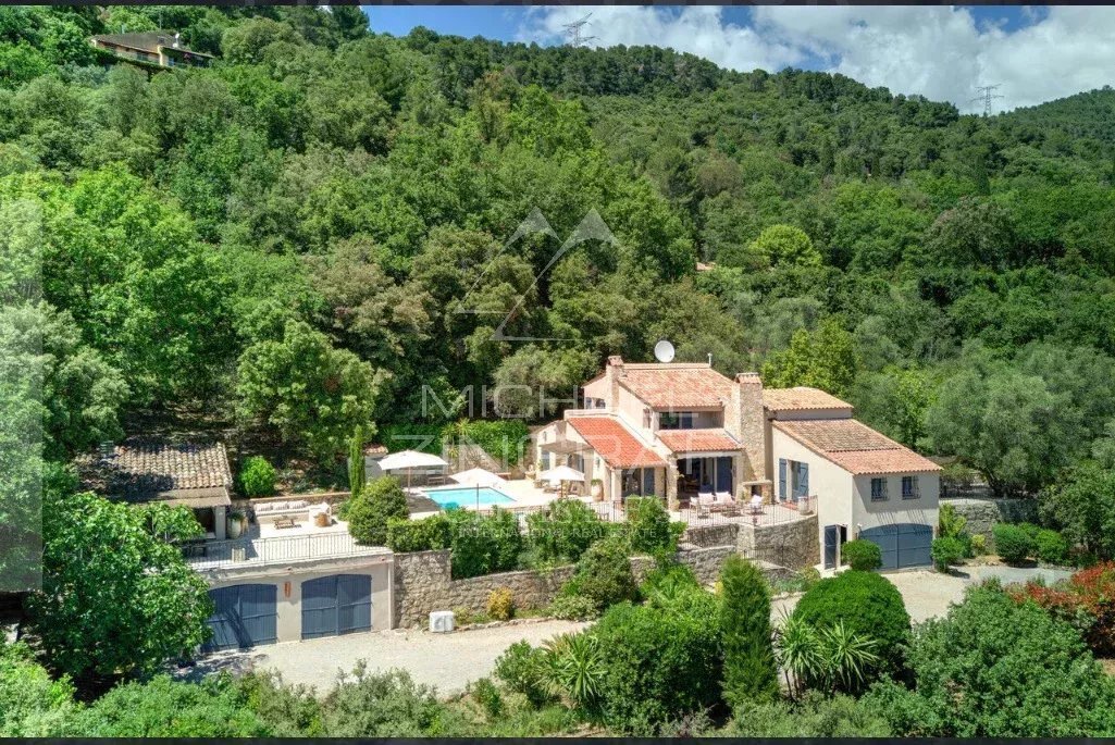 Villa in Saint-Cézaire-sur-Siagne, Provence-Alpes-Côte d'Azur, France 1 - 15769177