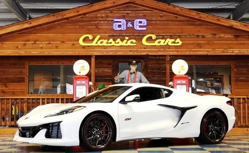 Z06 - 70th Anniversary 3LZ w/ 4 MILES  5.5L V8  Automatic  White Pearl Metallic! in New braunfels, United States 1