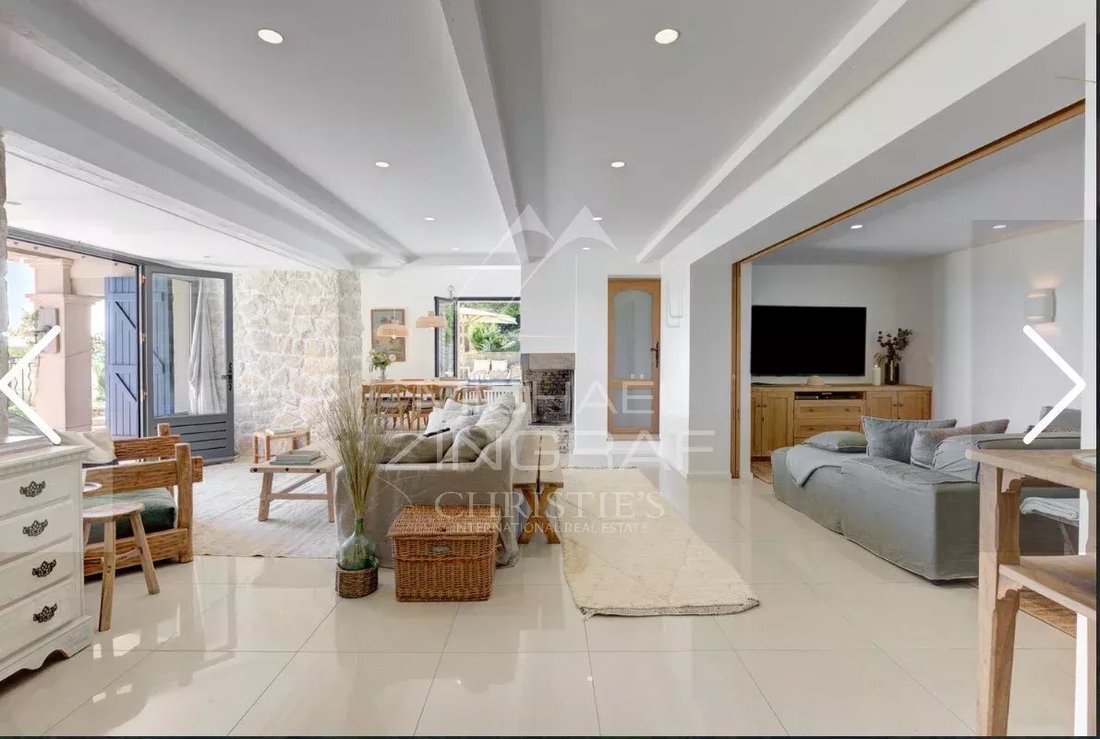 Villa in Saint-Cézaire-sur-Siagne, Provence-Alpes-Côte d'Azur, France 2 - 15769177