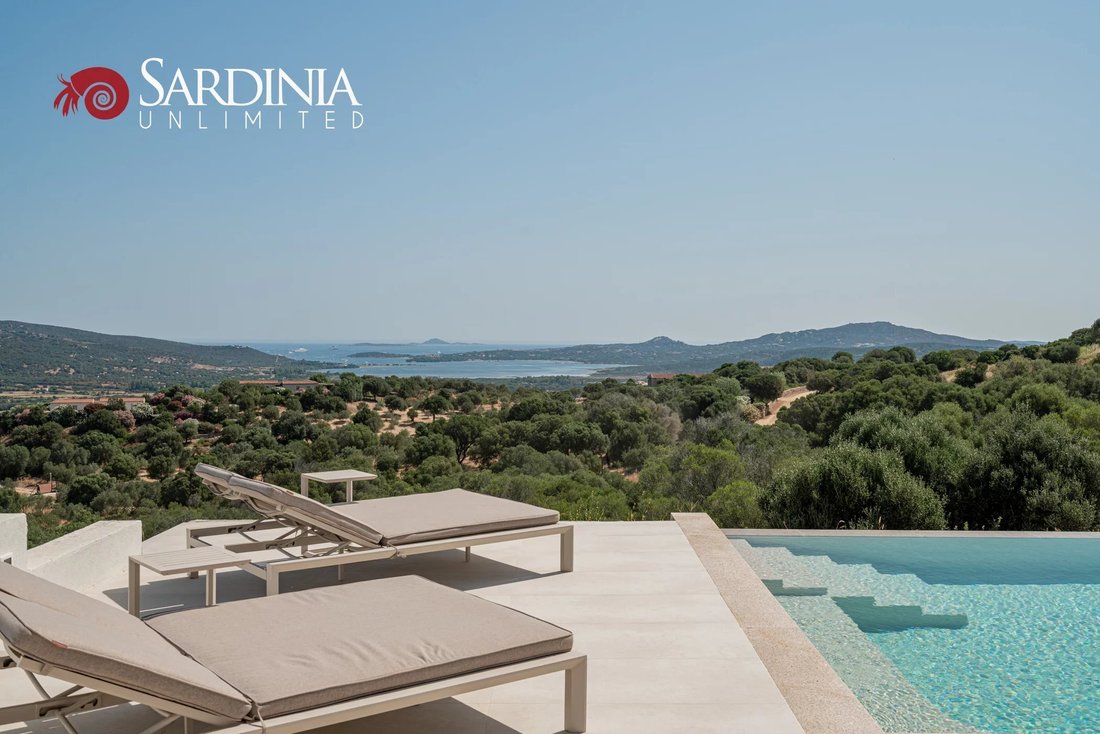 Villa in Porto Rotondo, Olbia, Sardinia 1 - 15847683
