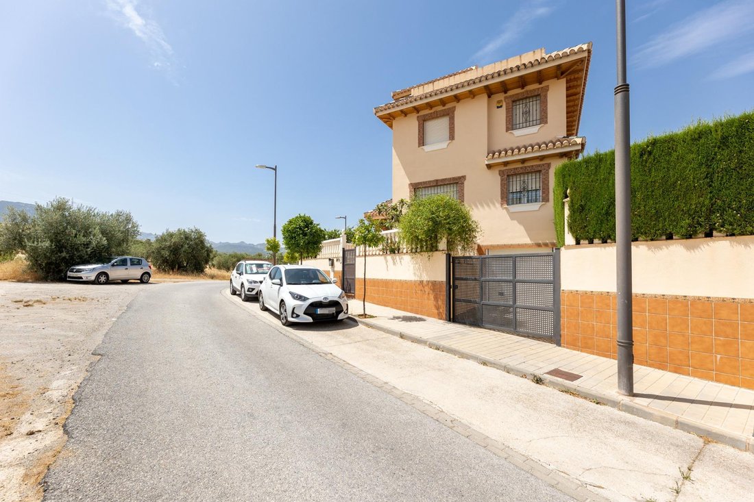 Villa in Genil, Granada, Spain 2 - 15850348