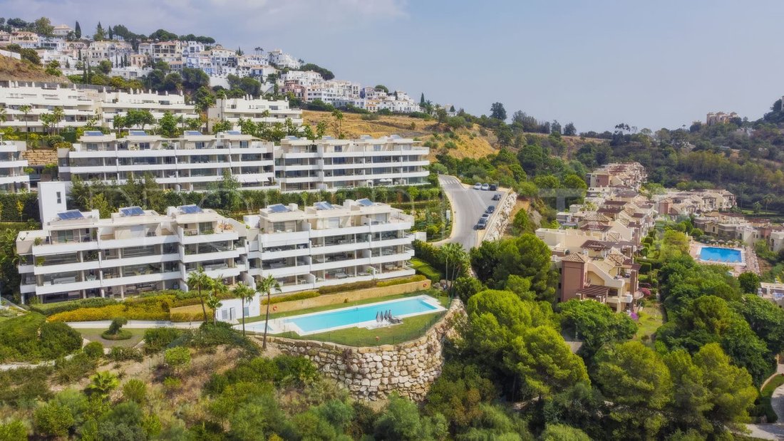 Apartment in Benahavis, Andalusia, Spain 4 - 15848334