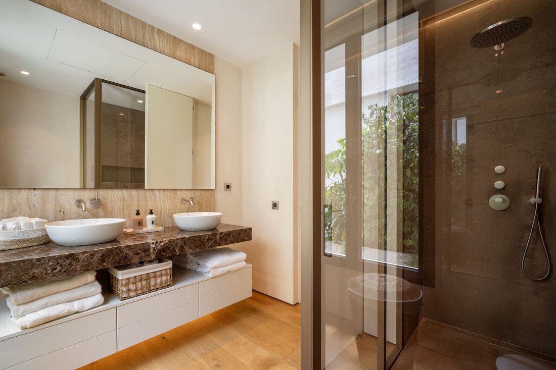 Apartment in Puerto Banus, Marbella, Spain 3 - 15848354