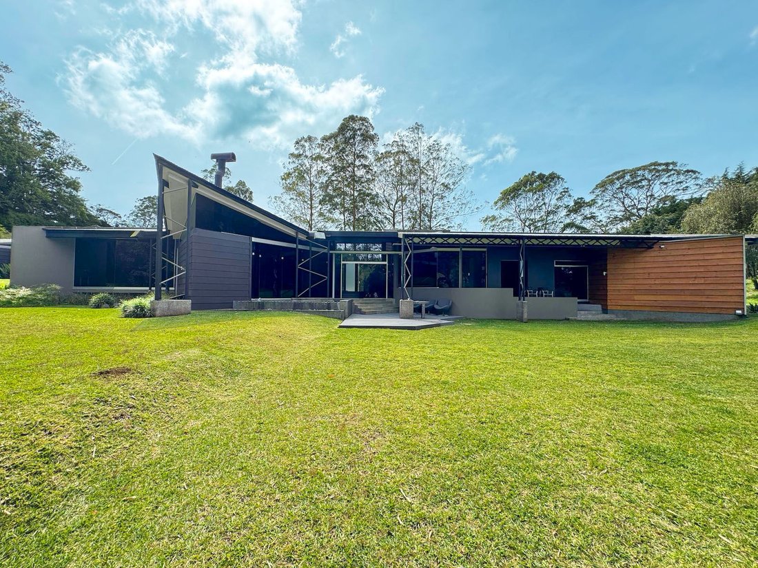 House in San Rafael District, Oreamuno, Cartago Province, Costa Rica 1 - 15850582