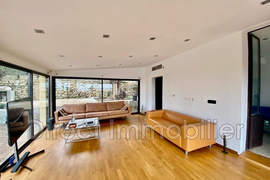Villa in Gabelle-Courcettes-Les Clos, Vallauris, France 1 - 15847964