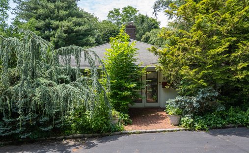 House in Albertson, New York, United States 1