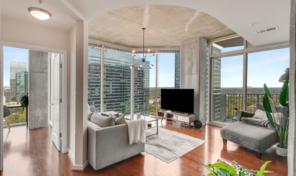 Corner Condo Unit With Panoramic City And In Atlanta, Georgia, United ...