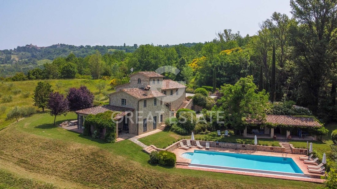Estate in Montone, Umbria, Italy 1 - 14045425