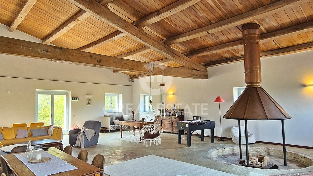 Estate in Gubbio, Umbria, Italy 2 - 15850091