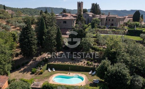 Estate in Gaiole in Chianti, Tuscany, Italy 1
