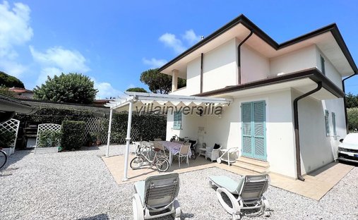 Villa in Motrone, Pietrasanta, Italy 1