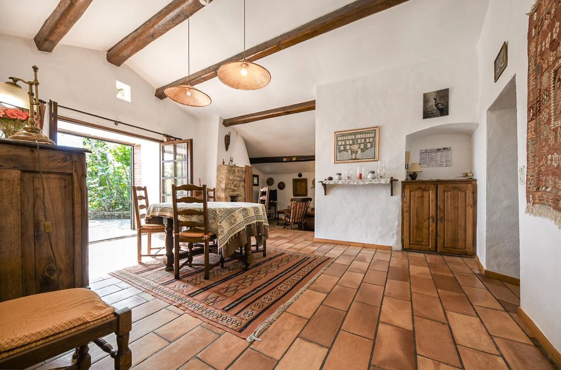 Country House in Uzès, Occitania, France 3 - 15849696