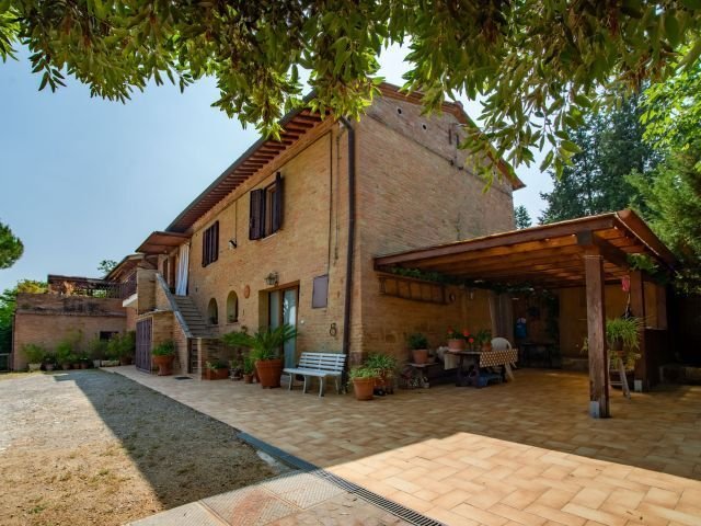 Villa in Historic Center, Siena, Tuscany 1 - 15849373